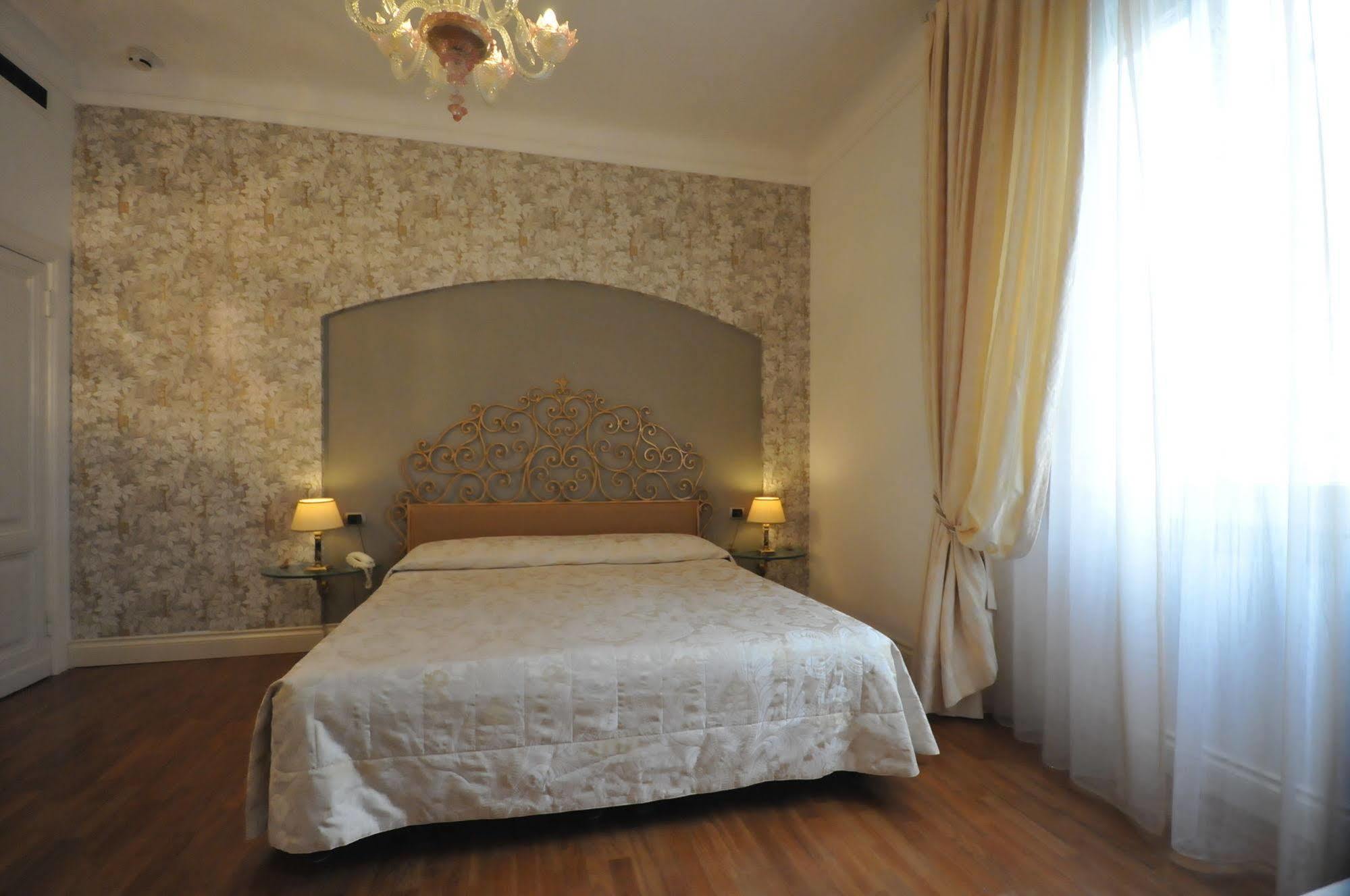 C-Hotels De Rose Palace Florencia Exterior foto