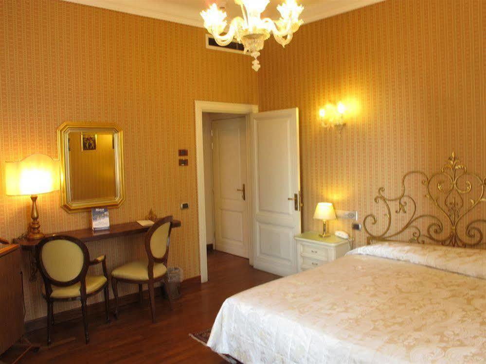 C-Hotels De Rose Palace Florencia Exterior foto