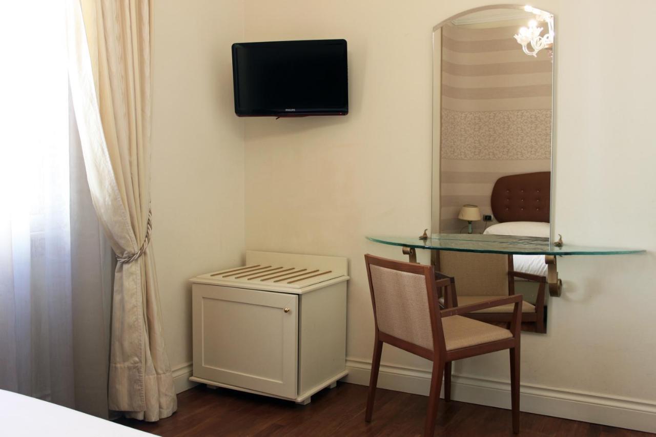 C-Hotels De Rose Palace Florencia Exterior foto